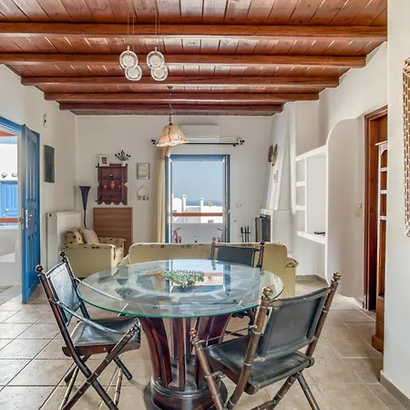 Appartement Cosy Traditional With Shared Pool In