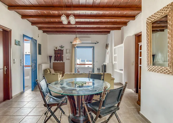 Apartamento Cosy Traditional With Shared Pool In